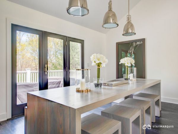 Hamptons Home 1020494