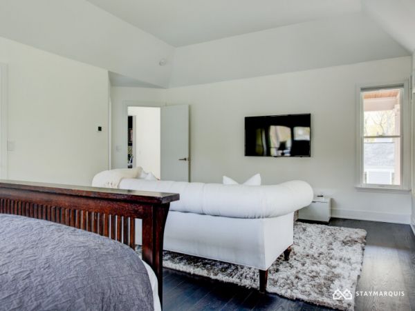 Hamptons Home 1020494
