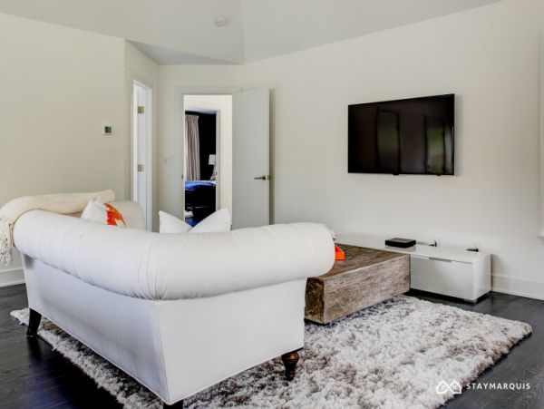 Hamptons Home 1020494