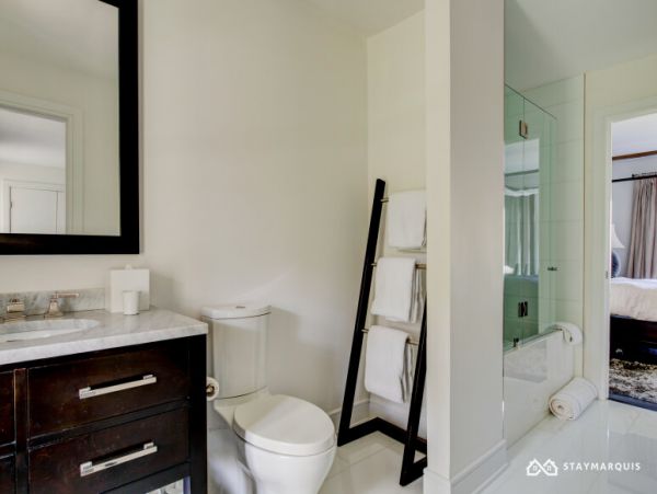 Hamptons Home 1020494