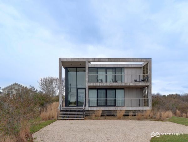 Hamptons Home 1020495