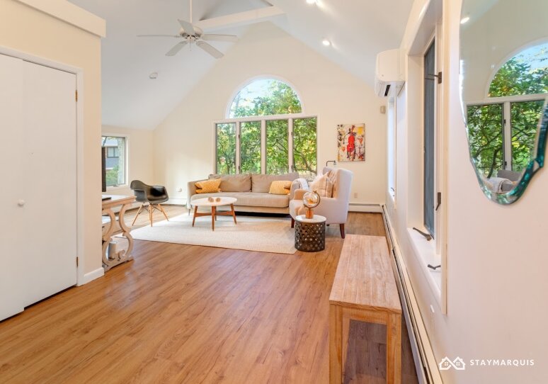 Hamptons Home 1020497