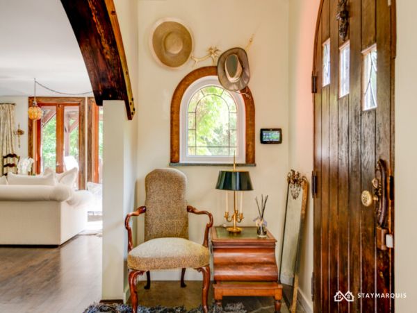 Hamptons Home 1020498