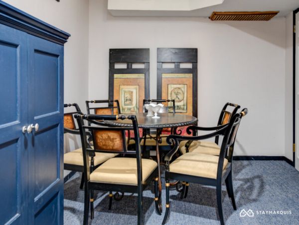 Hamptons Home 1020498