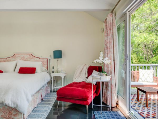 Hamptons Home 1020498