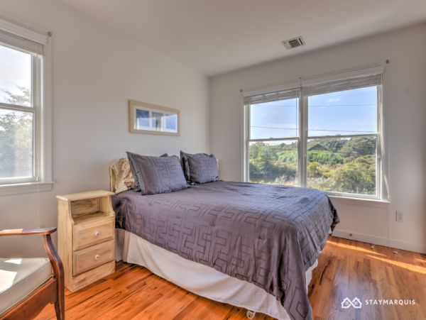 Hamptons Home 1020499