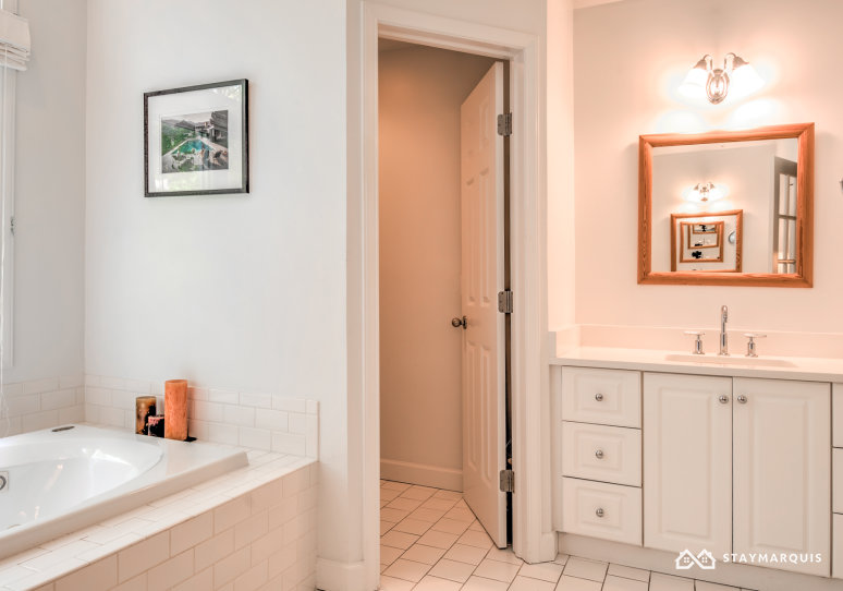 Hamptons Home 1020500