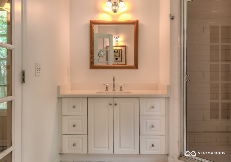 Hamptons Home 1020500