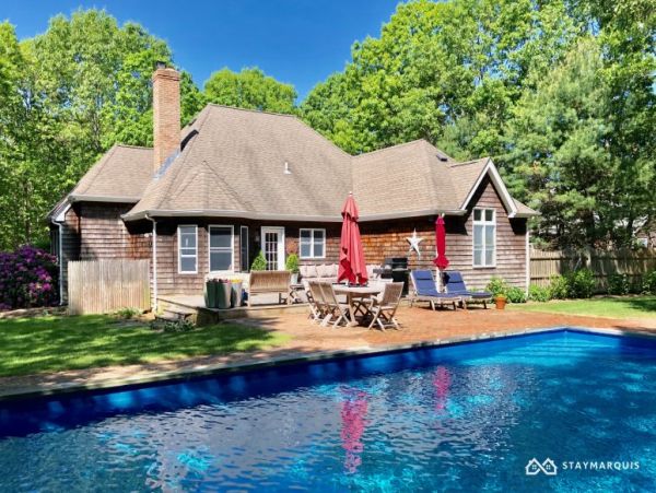 Hamptons Home 1020500