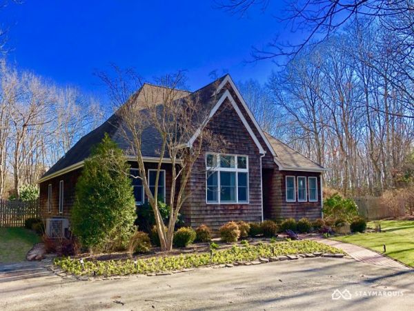 Hamptons Home 1020500