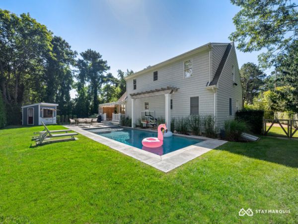 Hamptons Home 1020501