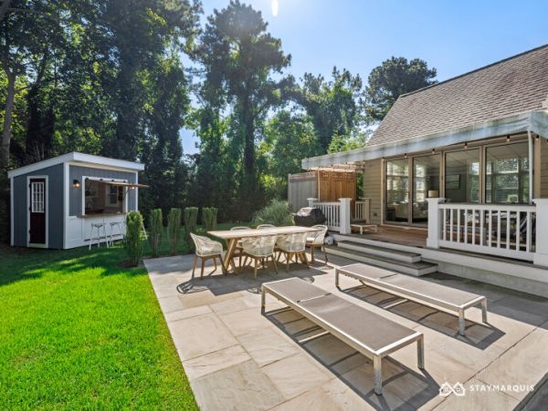 Hamptons Home 1020501