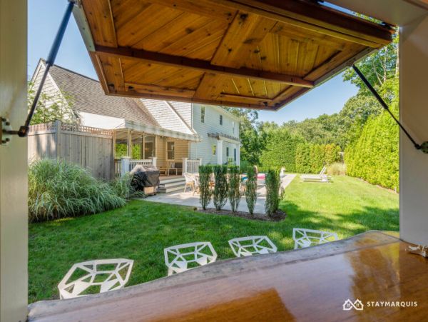 Hamptons Home 1020501