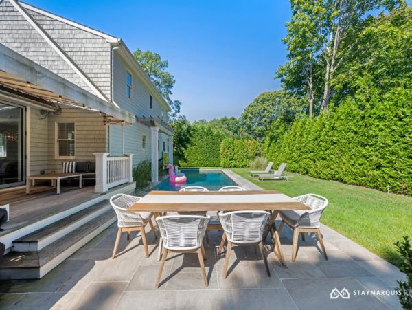 Hamptons Home 1020501