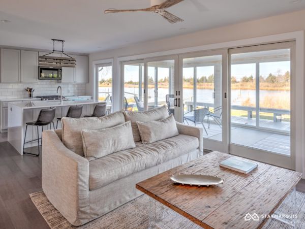Hamptons Home 1020503