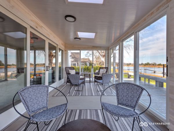 Hamptons Home 1020503