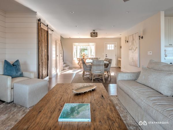 Hamptons Home 1020503
