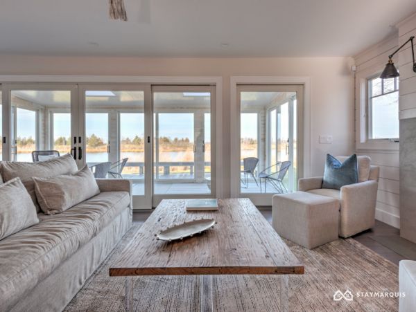 Hamptons Home 1020503