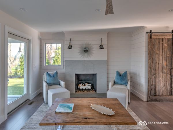 Hamptons Home 1020503