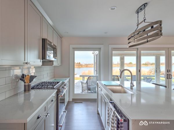Hamptons Home 1020503