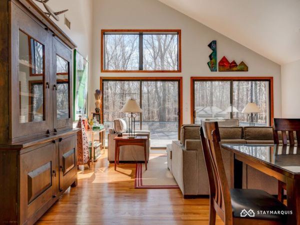 Hamptons Home 1020504