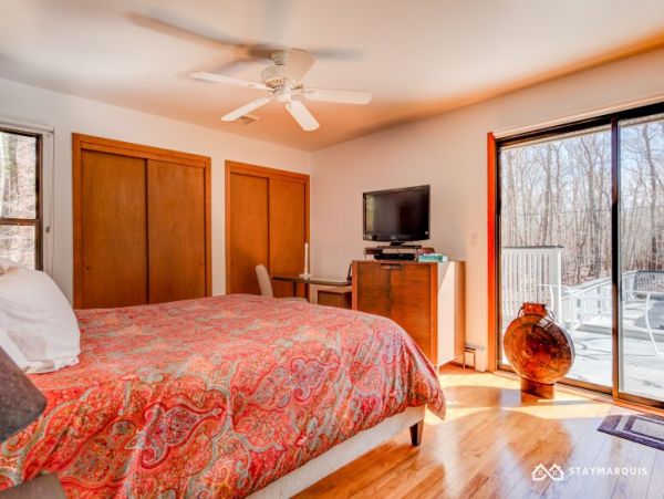 Hamptons Home 1020504