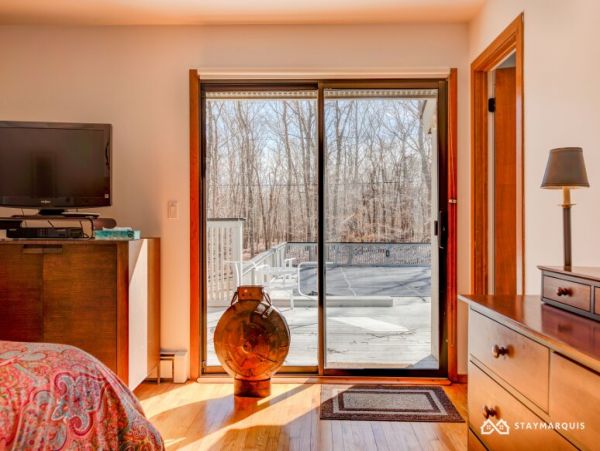 Hamptons Home 1020504