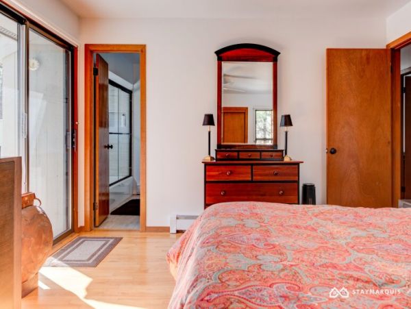 Hamptons Home 1020504