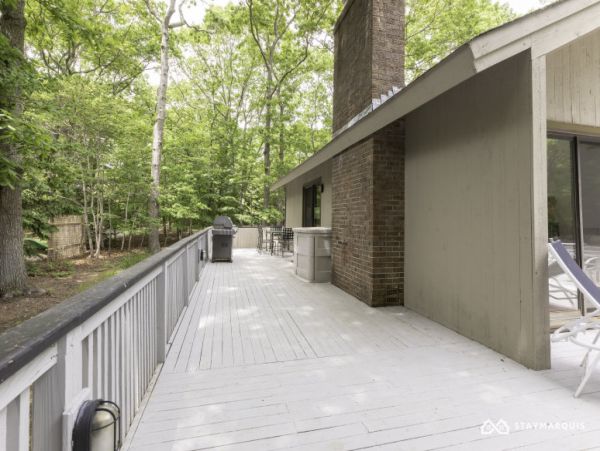 Hamptons Home 1020504