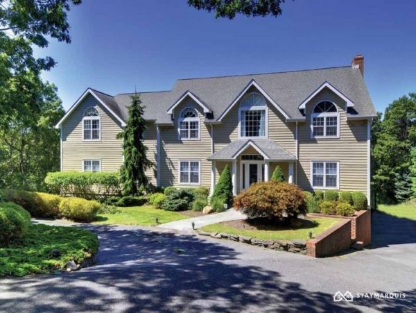 Hamptons Home 1020505