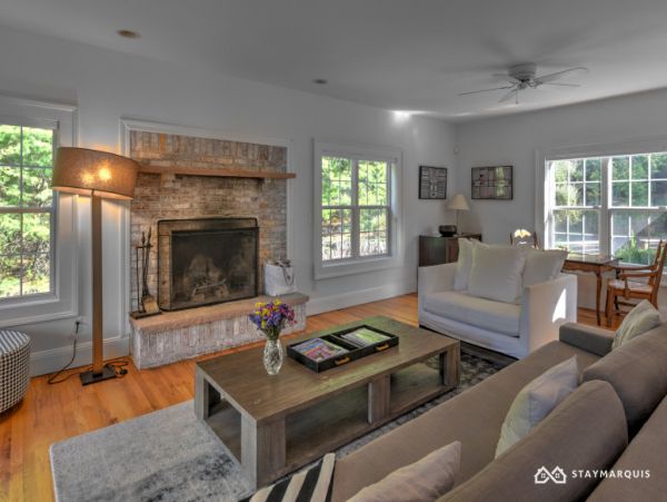 Hamptons Home 1020505