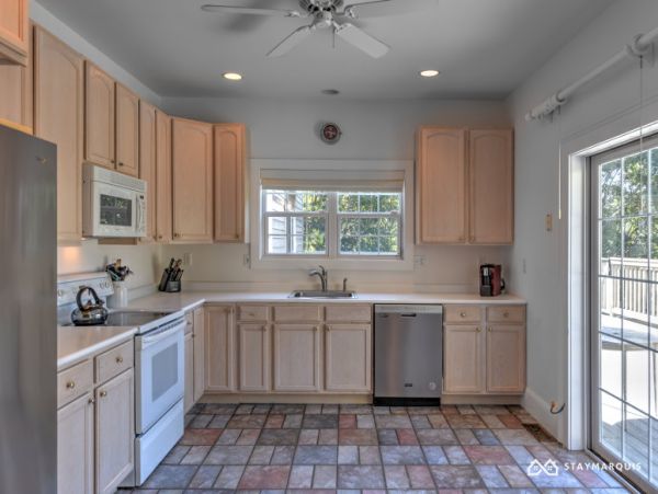 Hamptons Home 1020505