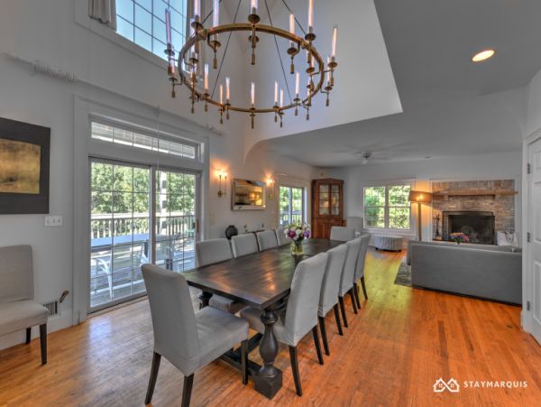 Hamptons Home 1020505