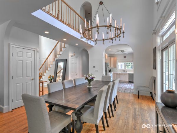 Hamptons Home 1020505