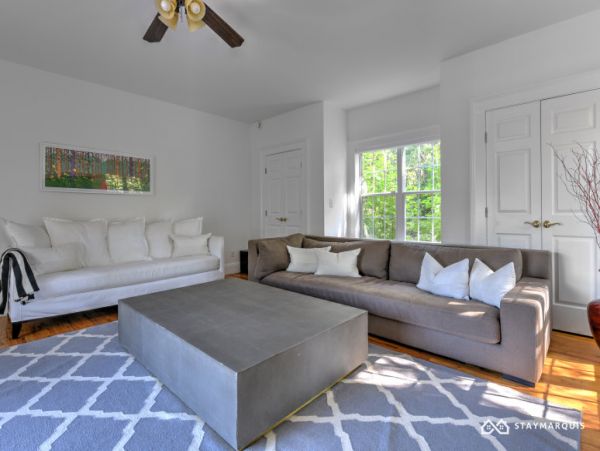 Hamptons Home 1020505