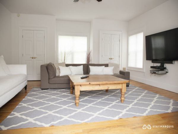 Hamptons Home 1020505