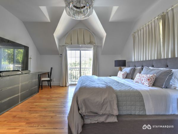 Hamptons Home 1020505