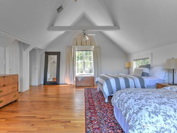 Hamptons Home 1020505