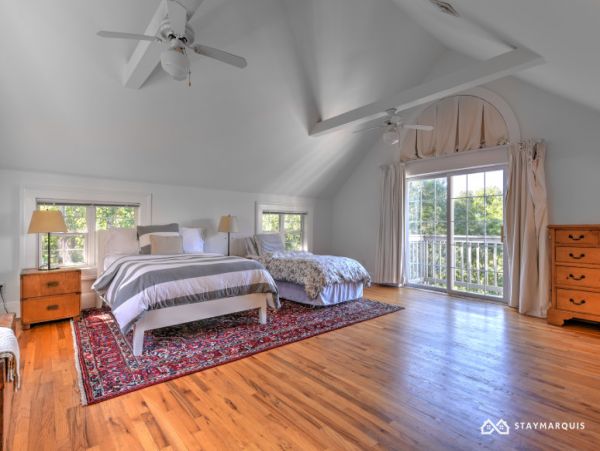 Hamptons Home 1020505