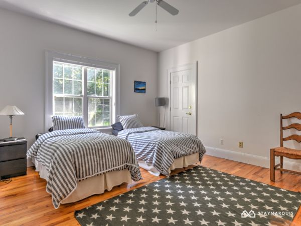 Hamptons Home 1020505