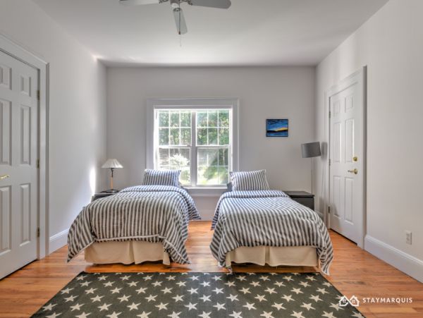 Hamptons Home 1020505