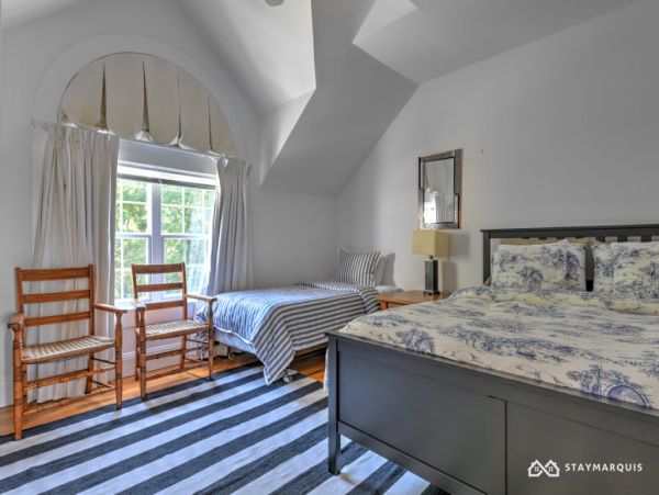 Hamptons Home 1020505