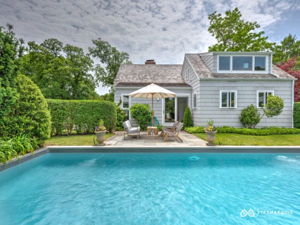 Hamptons Home 1020506