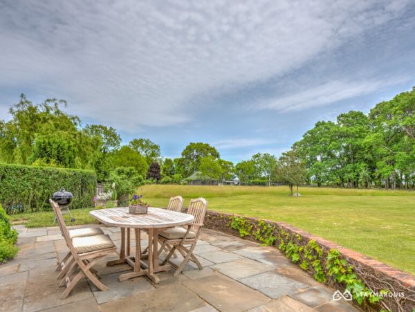 Hamptons Home 1020506