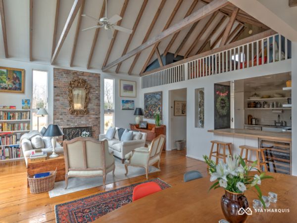 Hamptons Home 1020506