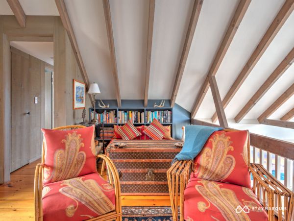 Hamptons Home 1020506