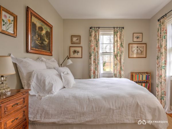 Hamptons Home 1020506