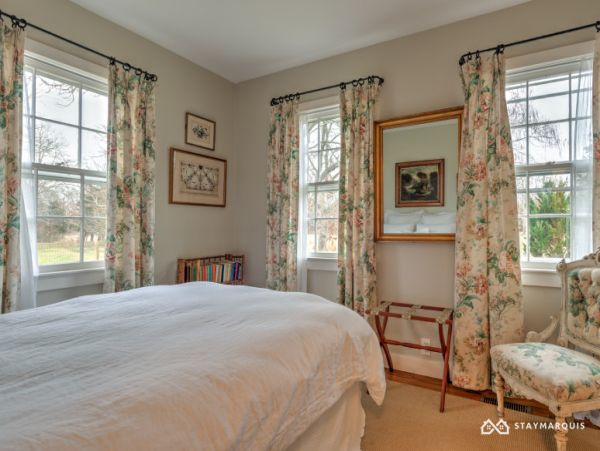 Hamptons Home 1020506
