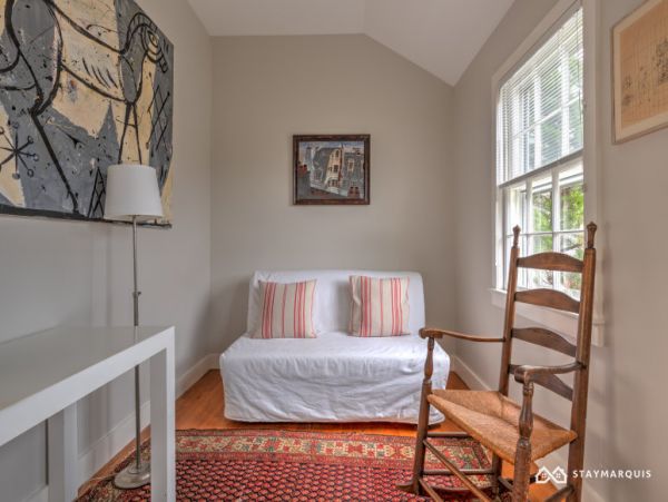 Hamptons Home 1020506