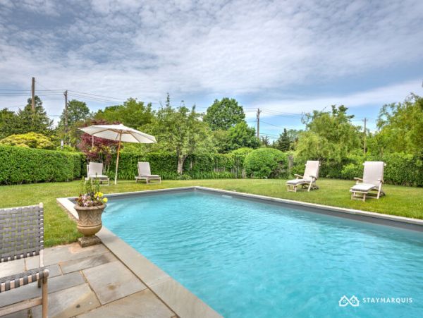 Hamptons Home 1020506
